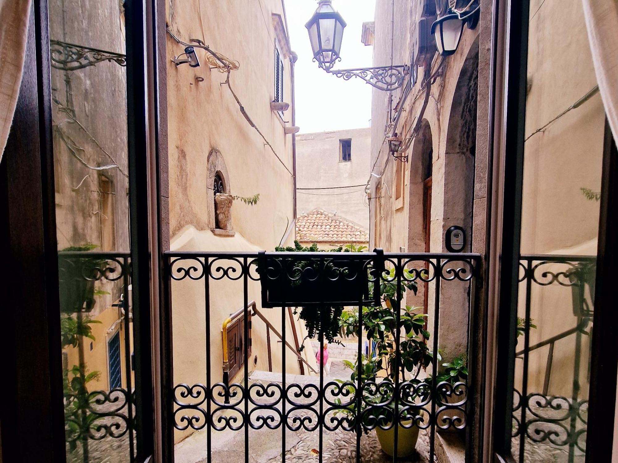 Donna Rosa - Main Avenue Villa Taormina Bagian luar foto